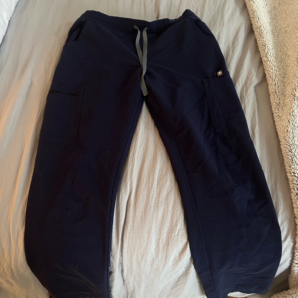Basic navy figs scrub pants size S
